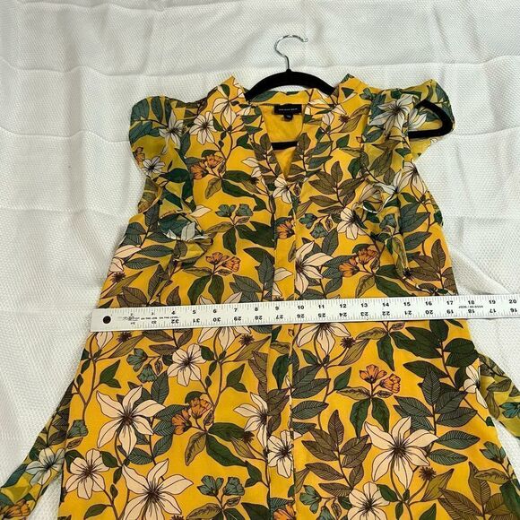 Who What Wear Yellow Floral Flutter Sleeve Dress - Picture 5 of 6
